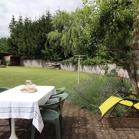 Holiday home Charmante Maison Traditionnelle Avec Jeux, Terrasse Et Parking A - Fr-1-582-78